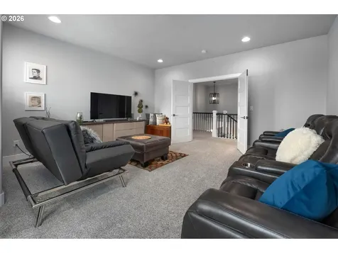 570 NW 11th Avenue Canby OR 97013