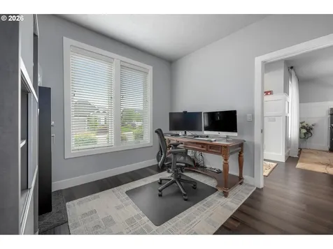 570 NW 11th Avenue Canby OR 97013