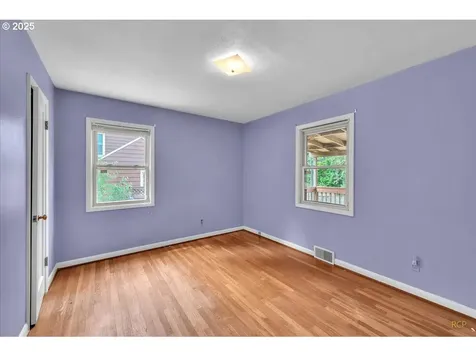 9907 SW 55th Avenue Portland OR 97219