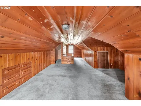 9907 SW 55th Avenue Portland OR 97219