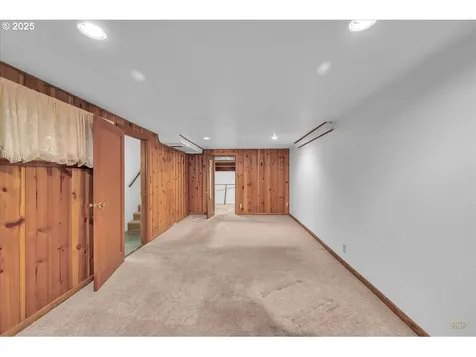 9907 SW 55th Avenue Portland OR 97219