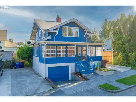 1131 Commercial Avenue Coos Bay OR 97420