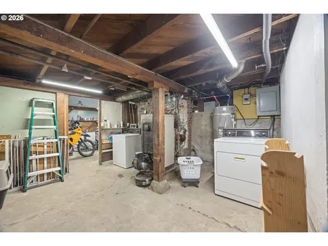 1131 Commercial Avenue Coos Bay OR 97420