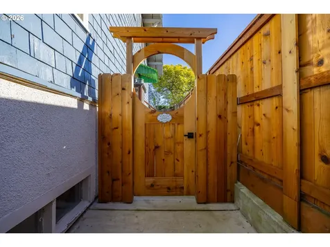 1131 Commercial Avenue Coos Bay OR 97420