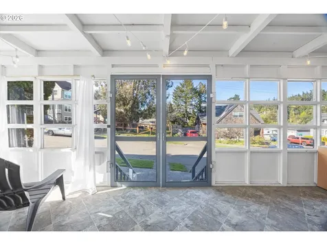 1131 Commercial Avenue Coos Bay OR 97420