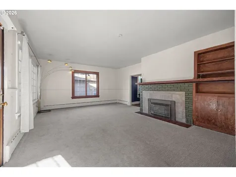 1131 Commercial Avenue Coos Bay OR 97420