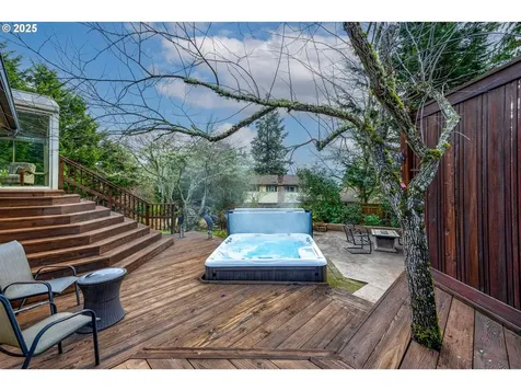 1710 White Oak Drive Eugene OR 97405