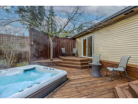 1710 White Oak Drive Eugene OR 97405