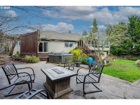 1710 White Oak Drive Eugene OR 97405