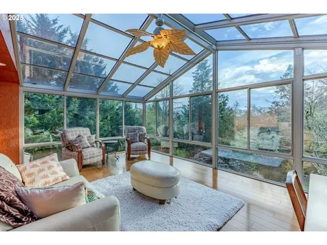 1710 White Oak Drive Eugene OR 97405