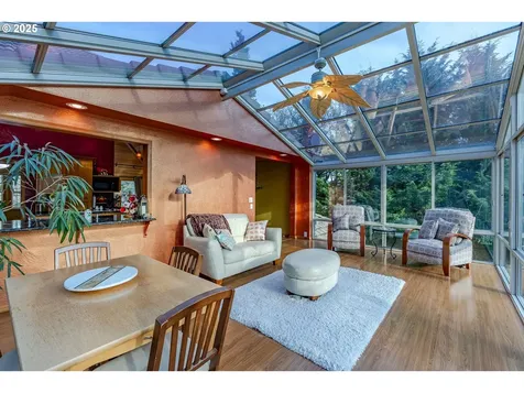 1710 White Oak Drive Eugene OR 97405