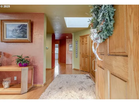1710 White Oak Drive Eugene OR 97405