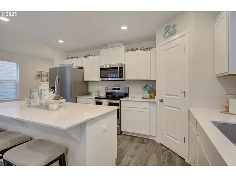220 N 28th Place Ridgefield WA 98642