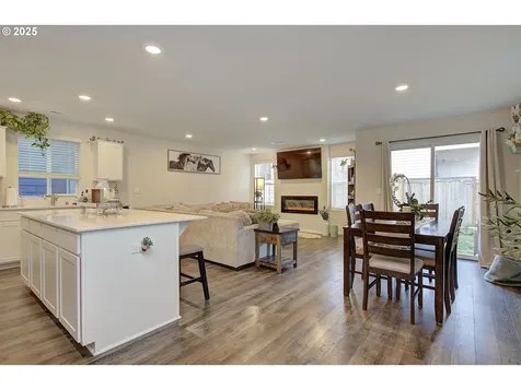 220 N 28th Place Ridgefield WA 98642