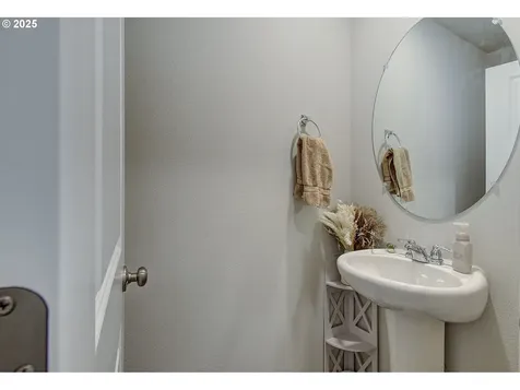 220 N 28th Place Ridgefield WA 98642