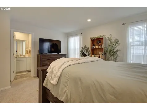 220 N 28th Place Ridgefield WA 98642