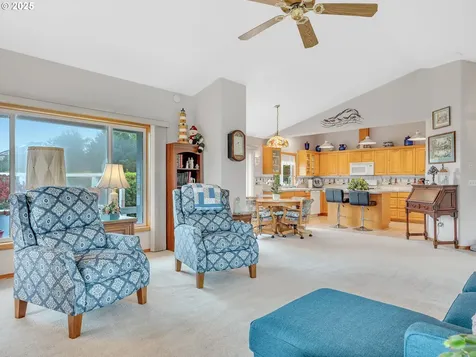 90114 Manion Drive Warrenton OR 97146