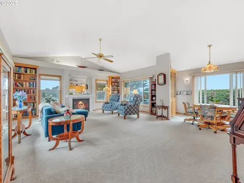 90114 Manion Drive Warrenton OR 97146