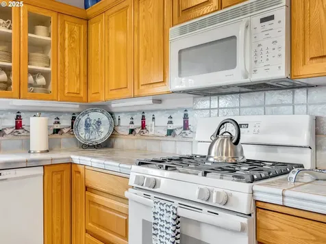90114 Manion Drive Warrenton OR 97146