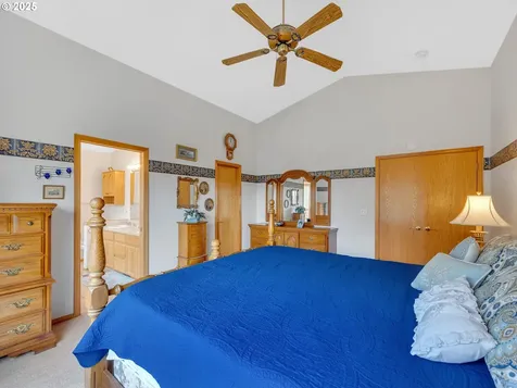 90114 Manion Drive Warrenton OR 97146
