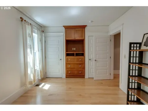 7734 N Fowler Avenue Portland OR 97217