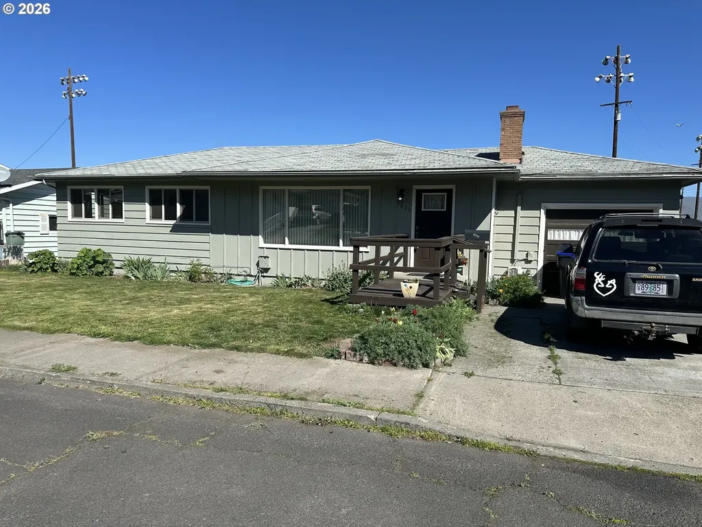 1831 E 14th Street The Dalles OR 97058