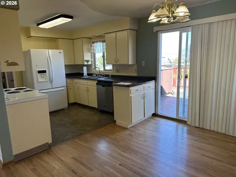1831 E 14th Street The Dalles OR 97058