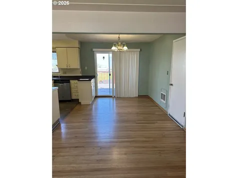 1831 E 14th Street The Dalles OR 97058
