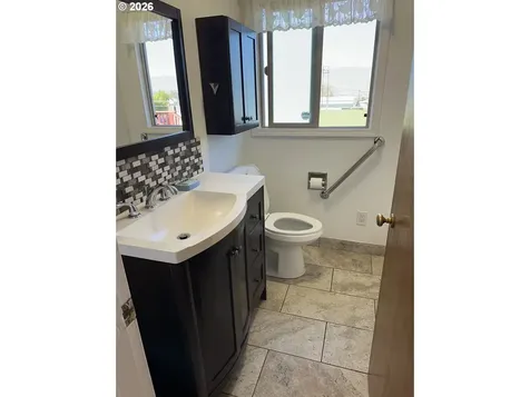 1831 E 14th Street The Dalles OR 97058