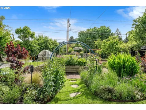 1865 Villard Street Eugene OR 97403