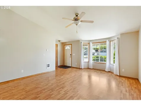 155 Boardwalk Way Kelso WA 98626
