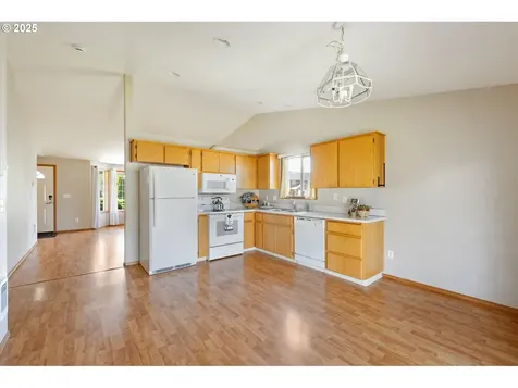 155 Boardwalk Way Kelso WA 98626