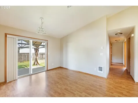 155 Boardwalk Way Kelso WA 98626