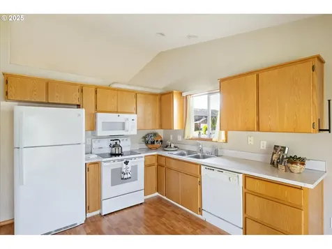 155 Boardwalk Way Kelso WA 98626