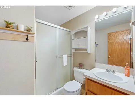 155 Boardwalk Way Kelso WA 98626