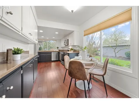 7295 SW East Lake Court Wilsonville OR 97070