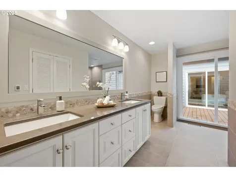 7295 SW East Lake Court Wilsonville OR 97070