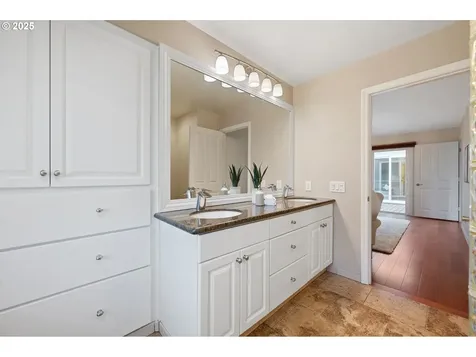 7295 SW East Lake Court Wilsonville OR 97070