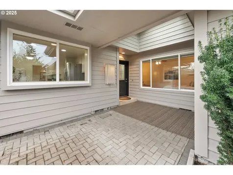 7295 SW East Lake Court Wilsonville OR 97070