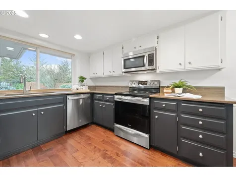 7295 SW East Lake Court Wilsonville OR 97070