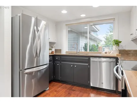 7295 SW East Lake Court Wilsonville OR 97070