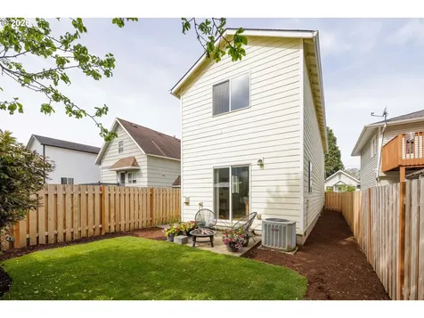8820 N Fiske Avenue Portland OR 97203