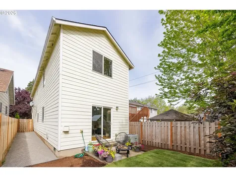 8820 N Fiske Avenue Portland OR 97203
