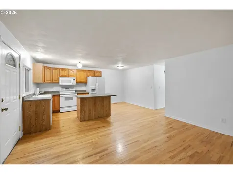 7910 SE Ogden Street Portland OR 97206