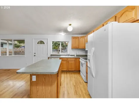 7910 SE Ogden Street Portland OR 97206
