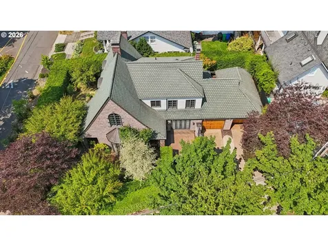 1111 NE 37th Avenue Portland OR 97232