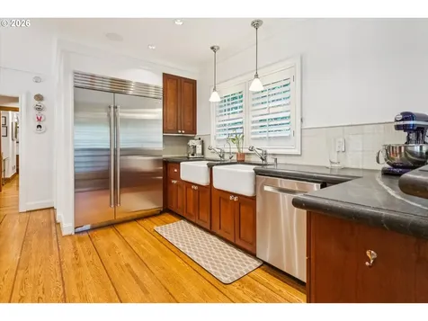 1111 NE 37th Avenue Portland OR 97232