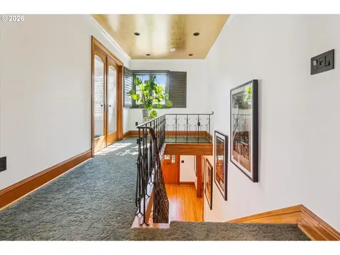 1111 NE 37th Avenue Portland OR 97232