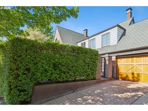1111 NE 37th Avenue Portland OR 97232