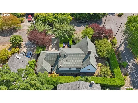 1111 NE 37th Avenue Portland OR 97232
